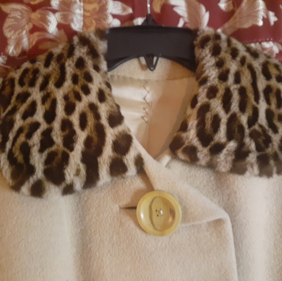 True Vintage Leopard Fur Collar Tan Wool  Coat - Picture 5 of 12